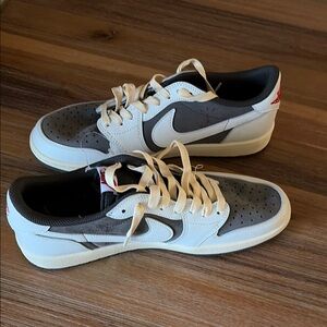 Nike Gray and Cream Men's Sneakers